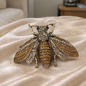 Brown Bee Crystal Brooch
